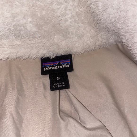 Women’s Off-White Patagonia Jacket (Full Zip) - Size Medium - Picture 3 of 4